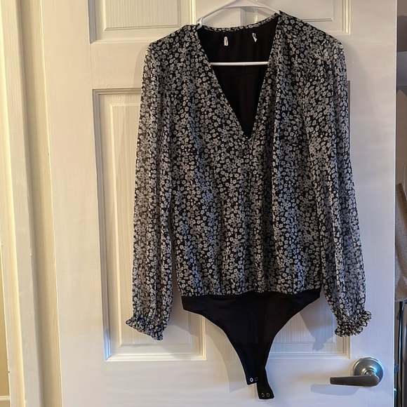 Abercrombie & Fitch Floral Bodysuit - Picture 1 of 4